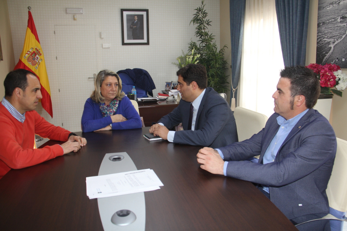 Endesa invertirá en Almuñécar 225.000 euros este año para mejorar la calidad de suministro